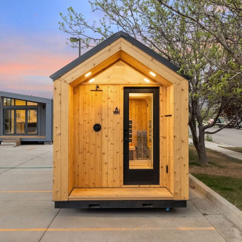 Sweaty_Yeti_4-6_Person_Outdoor_Sauna_Cold_Plunge_Cabin_in_clear_frontview..jpg Sweaty Yeti Sauna Plunge